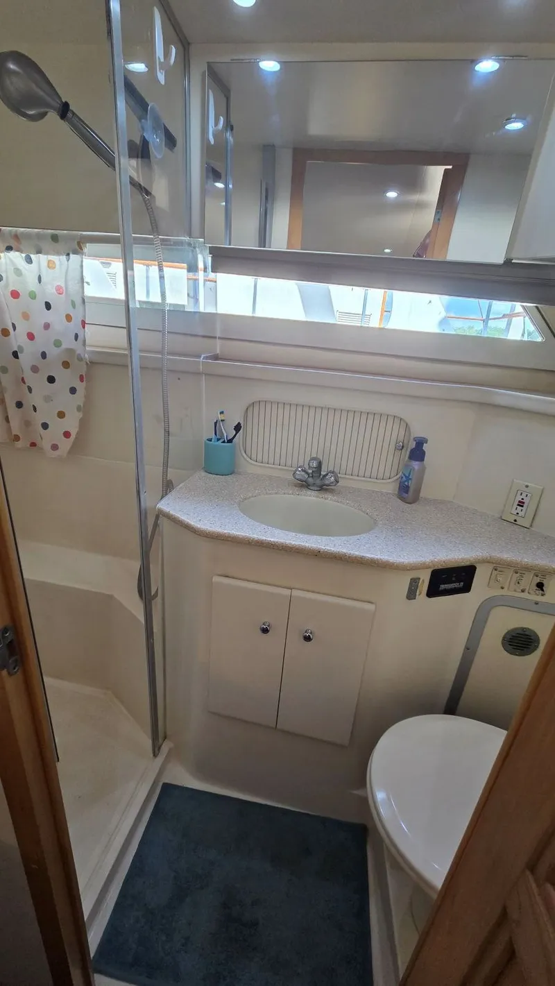 Slide: The Image of Carver Yachts 405 Motor Yacht 1998 - 54