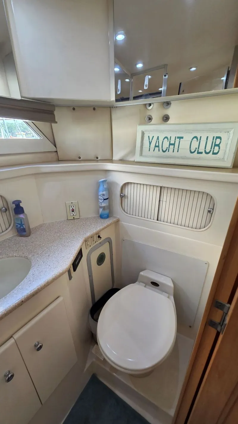 Slide: The Image of Carver Yachts 405 Motor Yacht 1998 - 55