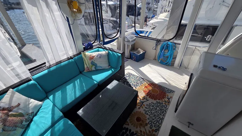 Slide: The Image of Carver Yachts 405 Motor Yacht 1998 - 7