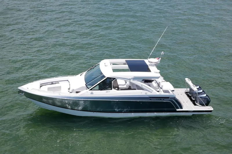 Slide: The Image of Manufacturer Provided Image: 2023 Formula 380 Super Sport Crossover OB on the water. - 4