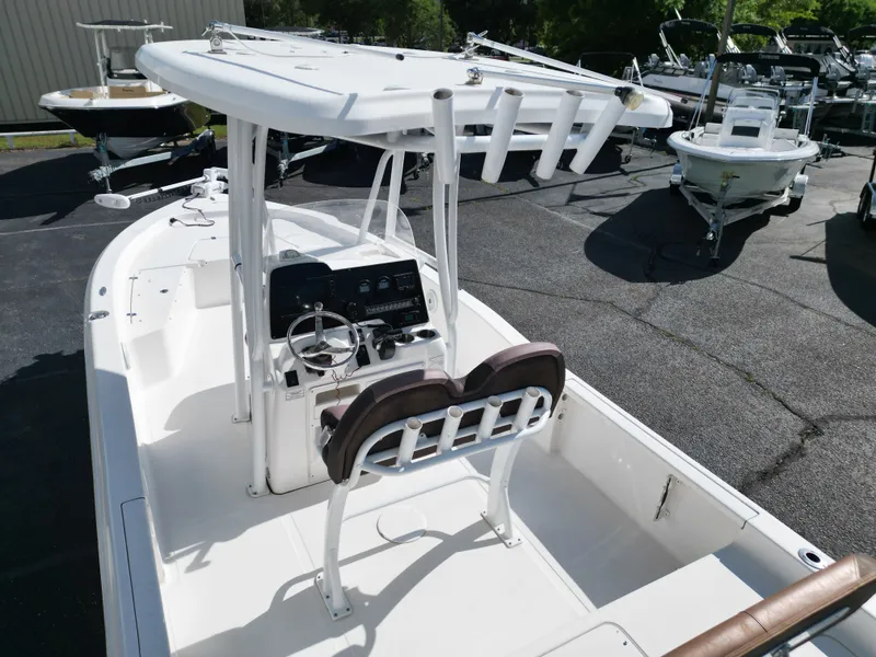 Slide: The Image of Tidewater 2400 Bay Max 2017 - 14