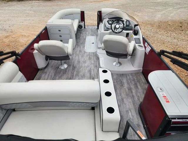 Slide: The Image of Crest Classic Platinum 220 SLC CPT DLX 2022 - 8