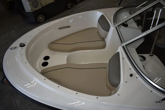 Slide: The Image of Bayliner 160 Bowrider 2016 - 12