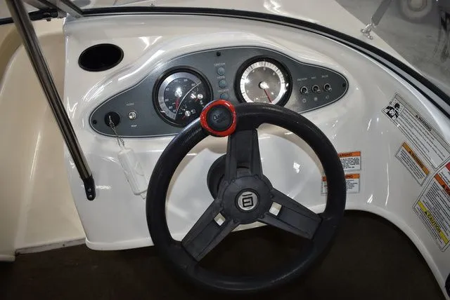 Slide: The Image of Bayliner 160 Bowrider 2016 - 21