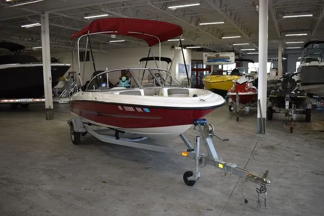 Slide: The Image of Bayliner 160 Bowrider 2016 - 3