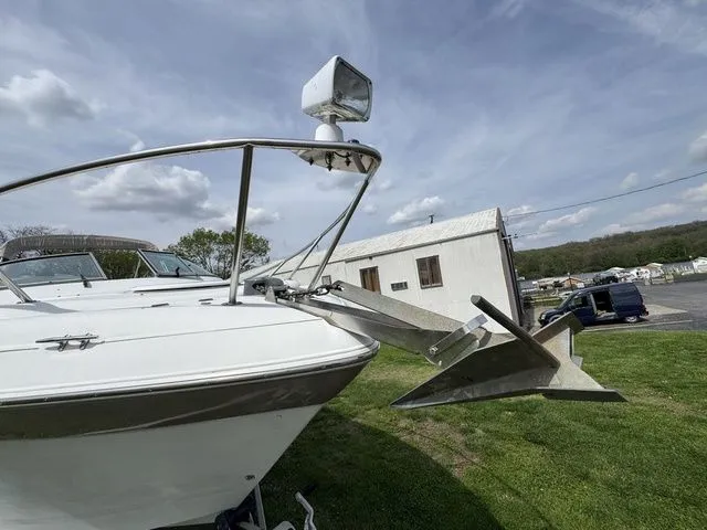 Slide: The Image of Four Winns 248 Vista 2003 - 15