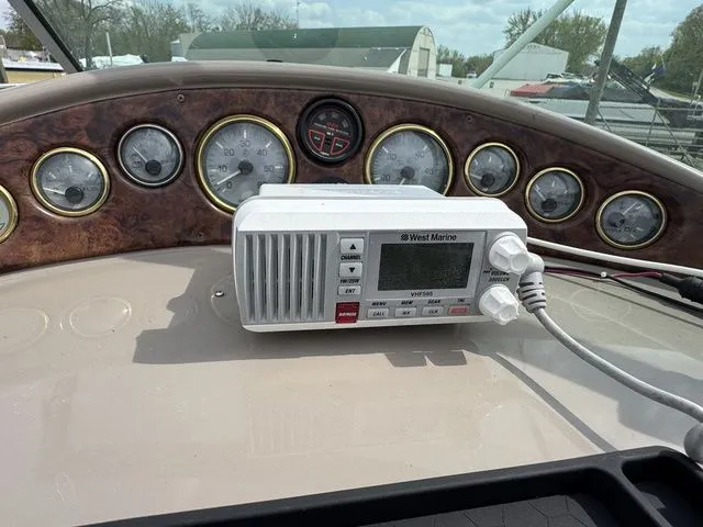 Slide: The Image of Four Winns 248 Vista 2003 - 27