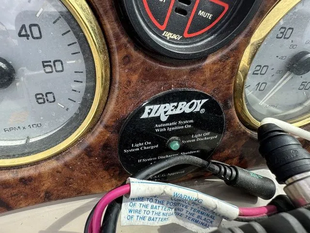 Slide: The Image of Four Winns 248 Vista 2003 - 28