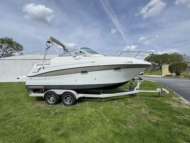 Slide: The Image of Four Winns 248 Vista 2003 - 3