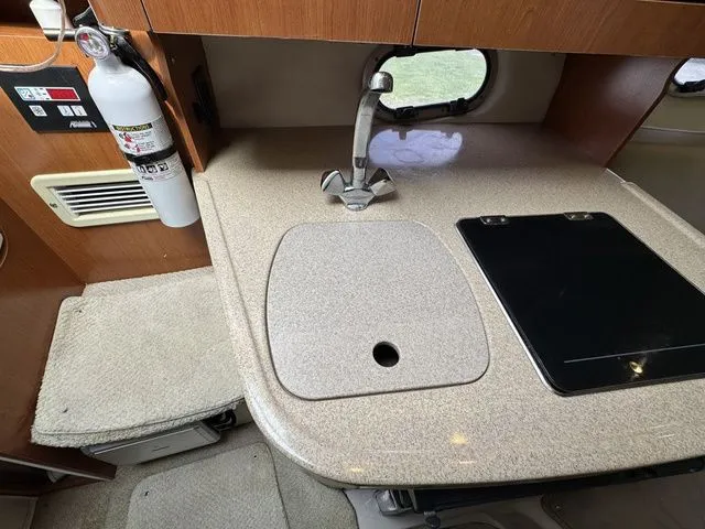 Slide: The Image of Four Winns 248 Vista 2003 - 43