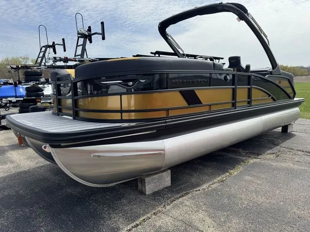 The Image of Bennington M Quad Bench 24 MFB 2026 - 1