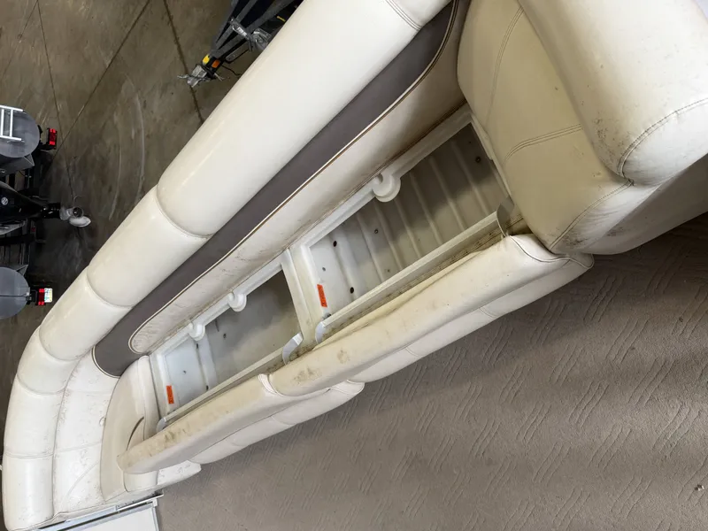 Slide: The Image of Interior of a 2003 Premier 270 Grand Majestic boat with seating. - 32