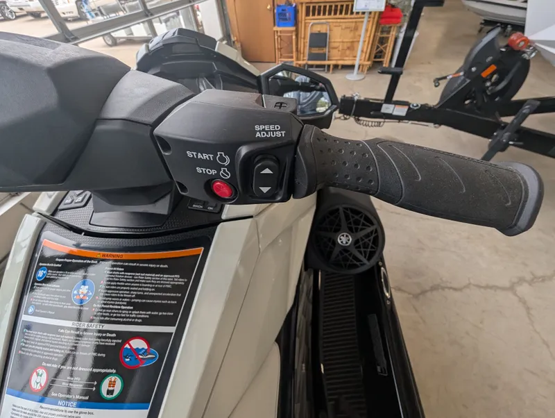 Slide: The Image of Yamaha VX1900B-CB 2026 - 12