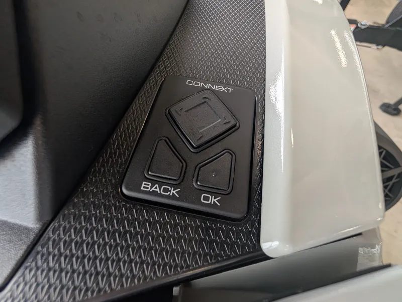 Slide: The Image of Yamaha VX1900B-CB 2026 - 14