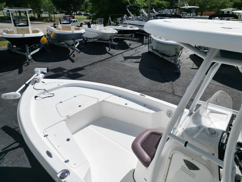 Slide: The Image of Tidewater 2400 Bay Max 2017 - 15