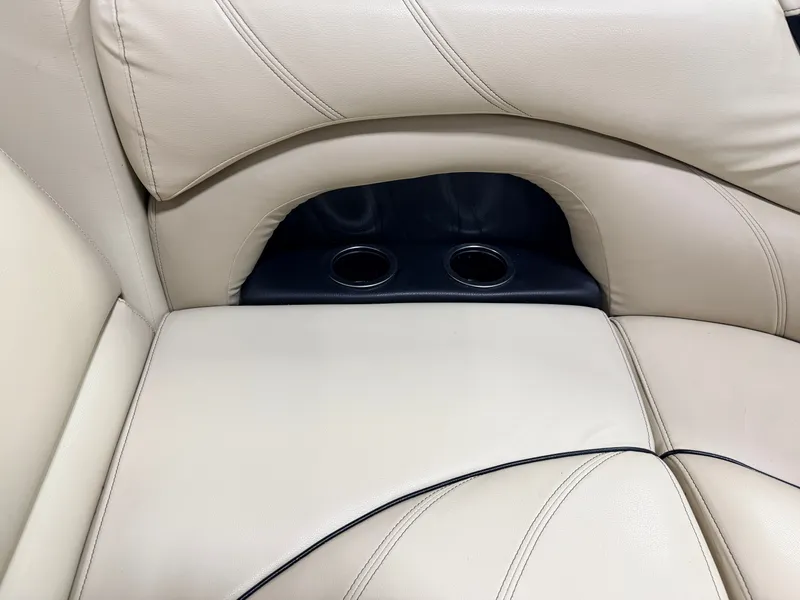 Slide: The Image of Sylvan MIrage 820 LZ Quad Lounge & 90HP Yamaha -$27,995 2019 - 15