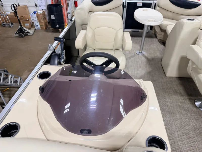 Slide: The Image of Sylvan MIrage 820 LZ Quad Lounge & 90HP Yamaha -$27,995 2019 - 23