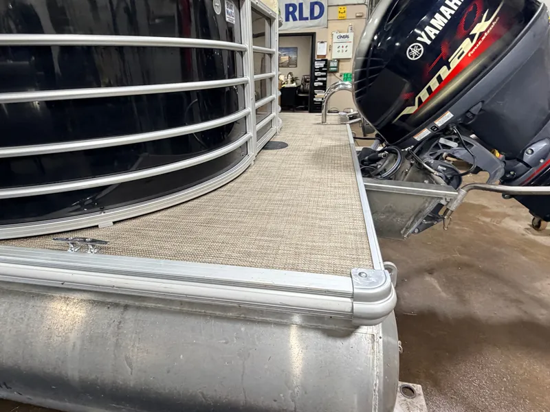 Slide: The Image of Sylvan MIrage 820 LZ Quad Lounge & 90HP Yamaha -$27,995 2019 - 48