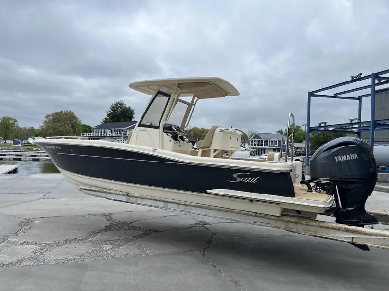 Slide: The Image of Scout 240 XSF 2022 - 16