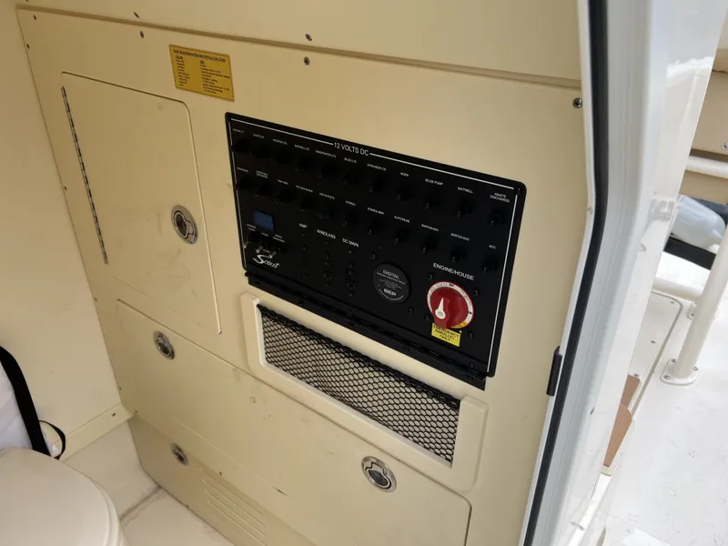 Slide: The Image of Scout 240 XSF 2022 - 24