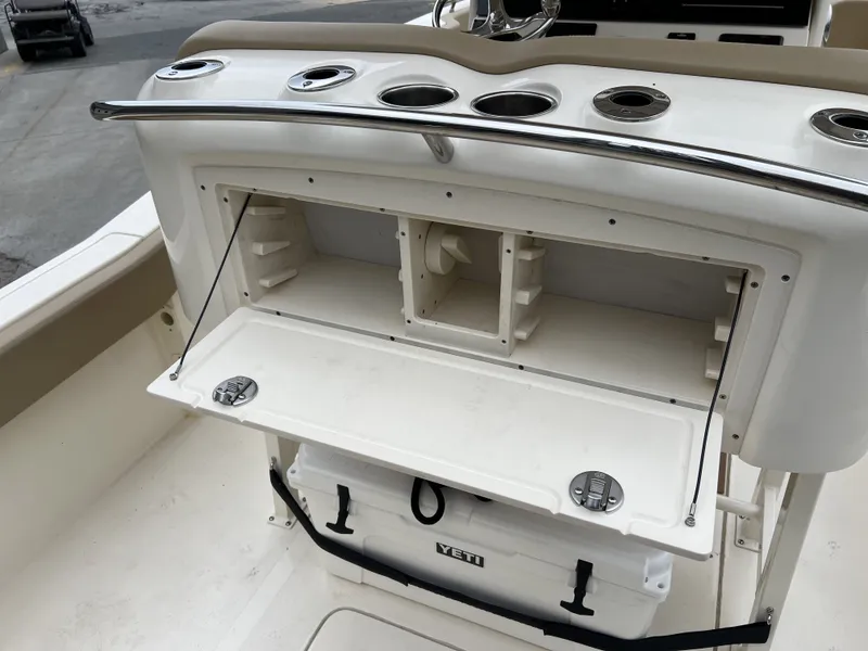 Slide: The Image of Scout 240 XSF 2022 - 29