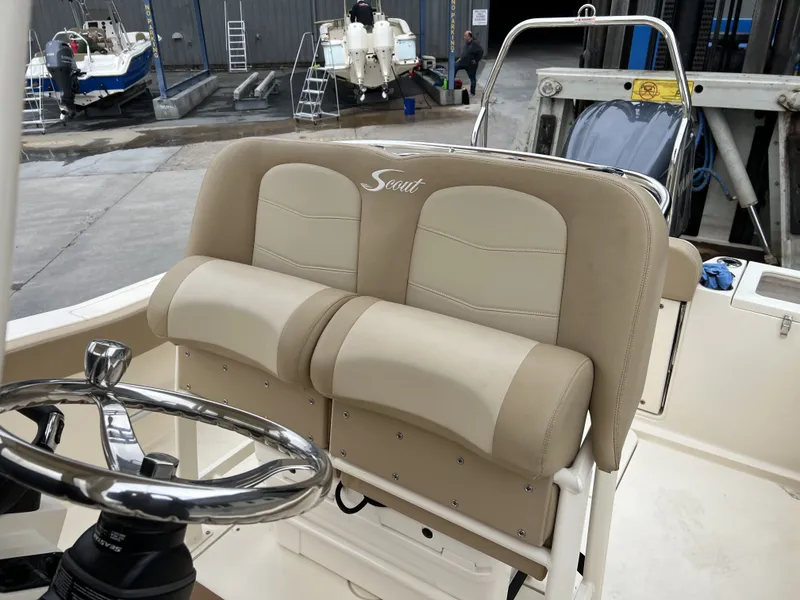 Slide: The Image of Scout 240 XSF 2022 - 9