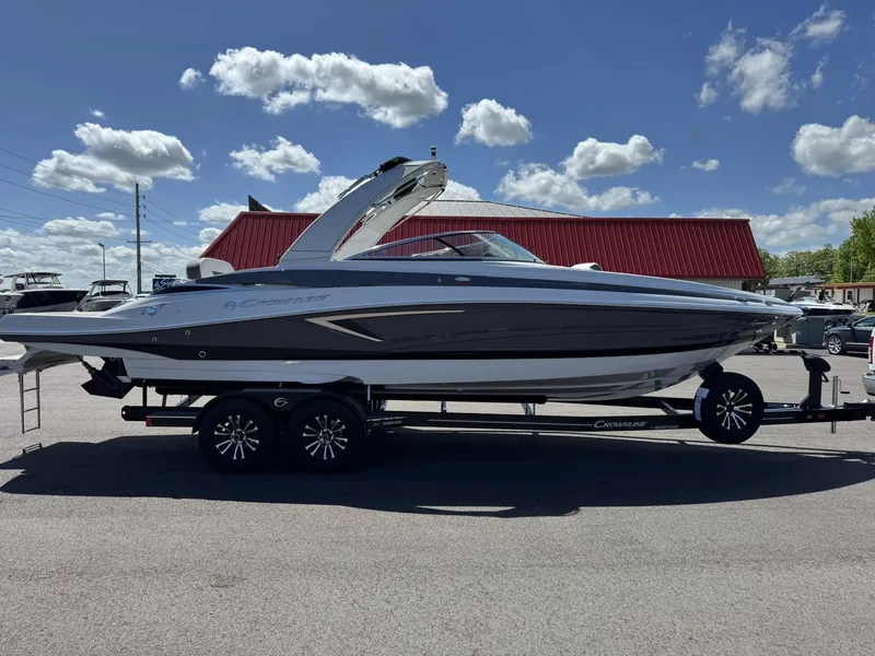 Slide: The Image of Crownline Boats 288 SS 2026 - 13