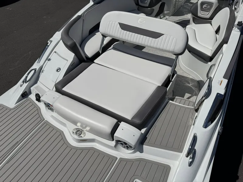 Slide: The Image of Crownline Boats 288 SS 2026 - 17