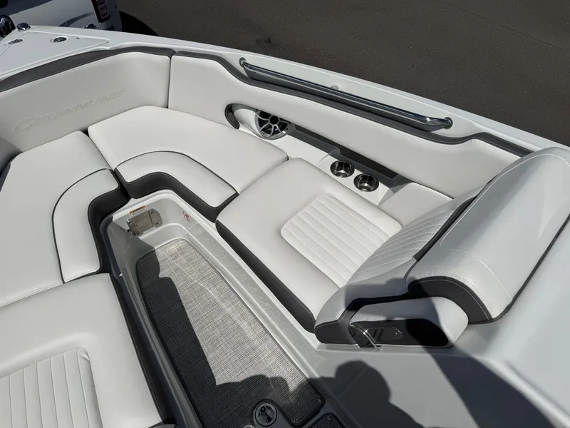 Slide: The Image of Crownline Boats 288 SS 2026 - 30