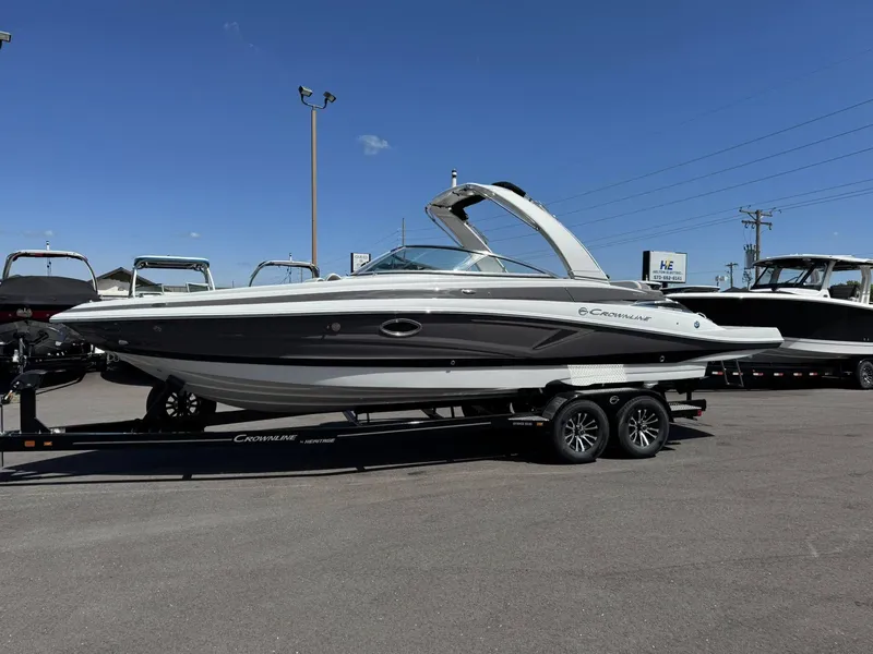 Slide: The Image of Crownline Boats 288 SS 2026 - 31