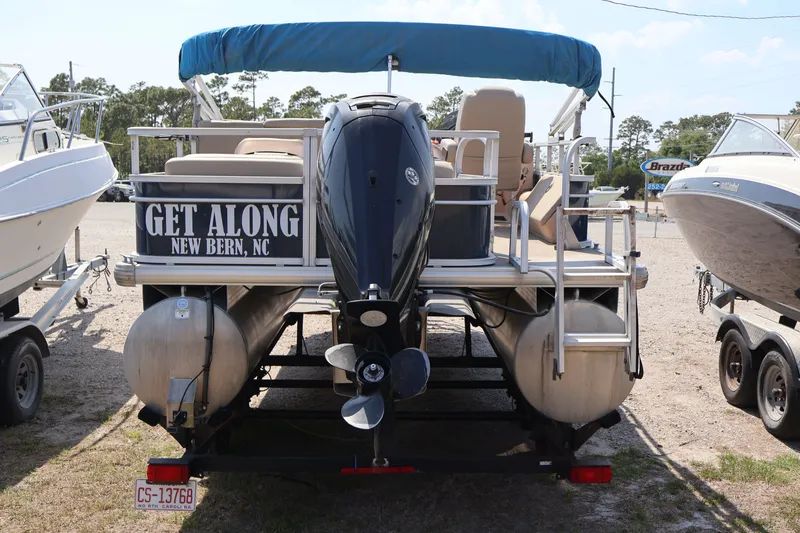 Slide: The Image of Sun Tracker SportFish 22 DLX 2019 - 15