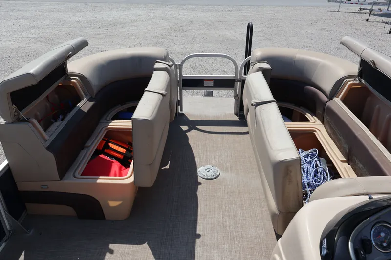 Slide: The Image of Sun Tracker SportFish 22 DLX 2019 - 4