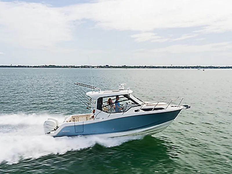 The Image of Boston Whaler 325 Conquest 2026 - 1