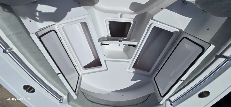 Slide: The Image of Sportsman Heritage 211 Center Console 2019 - 15