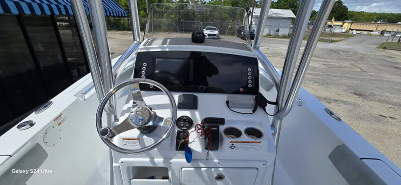 Slide: The Image of Sportsman Heritage 211 Center Console 2019 - 9