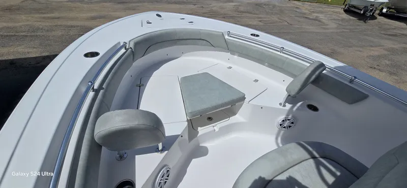 Slide: The Image of Sportsman Heritage 211 Center Console 2019 - 14