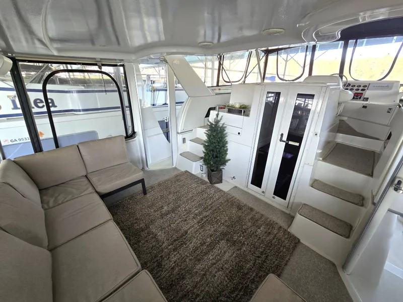 Slide: The Image of Carver Yachts 406 1999 - 10