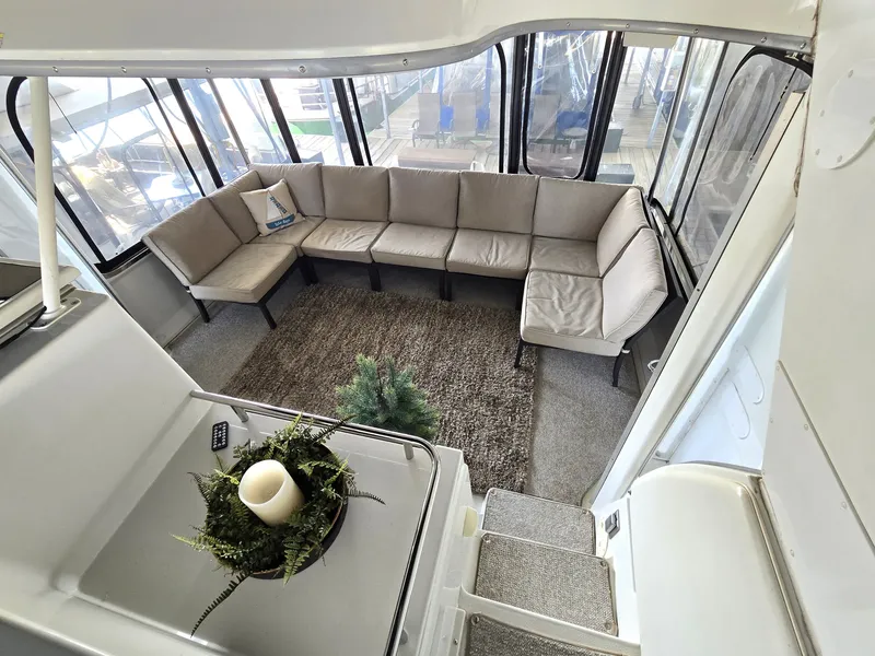 Slide: The Image of Carver Yachts 406 1999 - 7