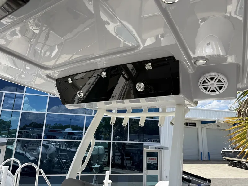 Slide: The Image of Key West 260 Center Console 2026 - 12