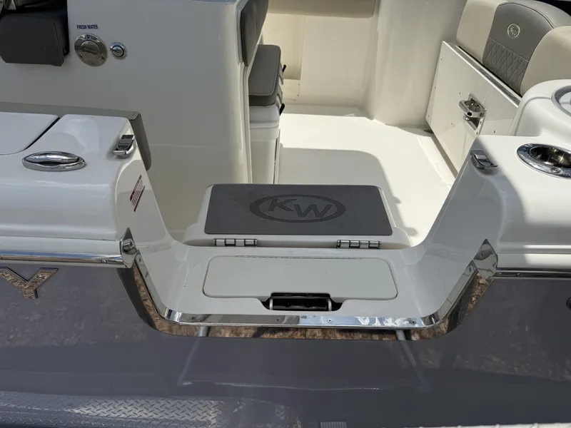 Slide: The Image of Key West 260 Center Console 2026 - 6