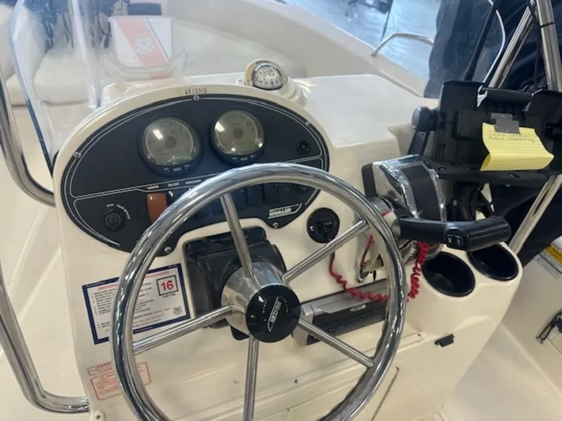 Slide: The Image of Boston Whaler 180 Dauntless 2002 - 14