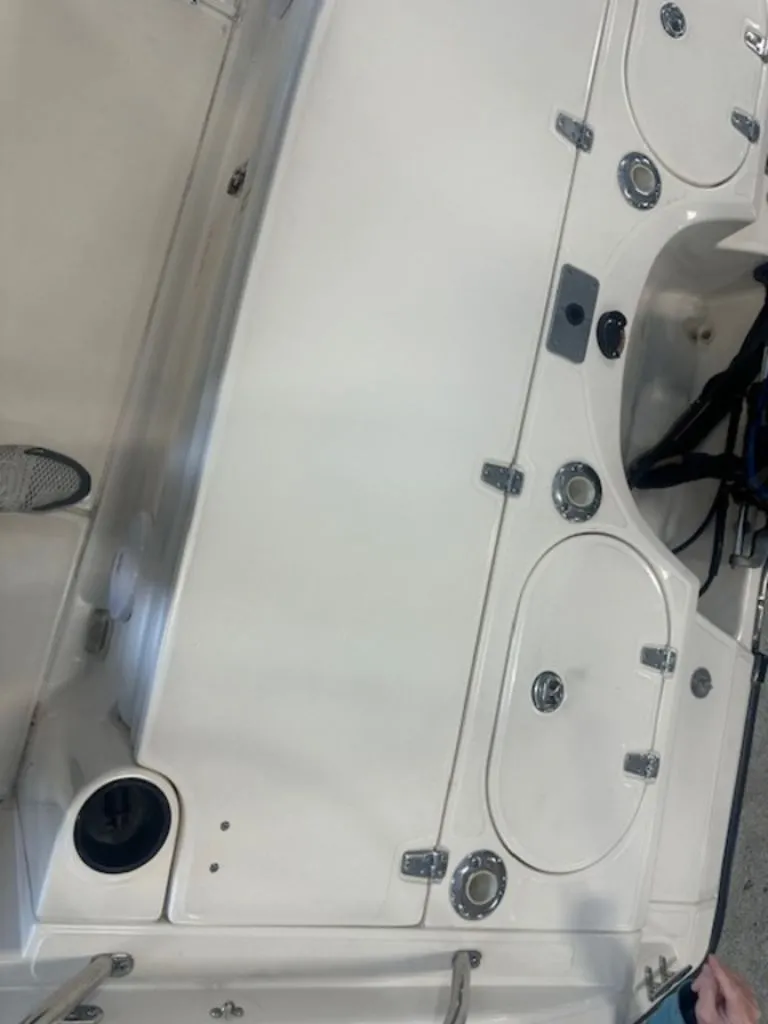 Slide: The Image of Boston Whaler 180 Dauntless 2002 - 17