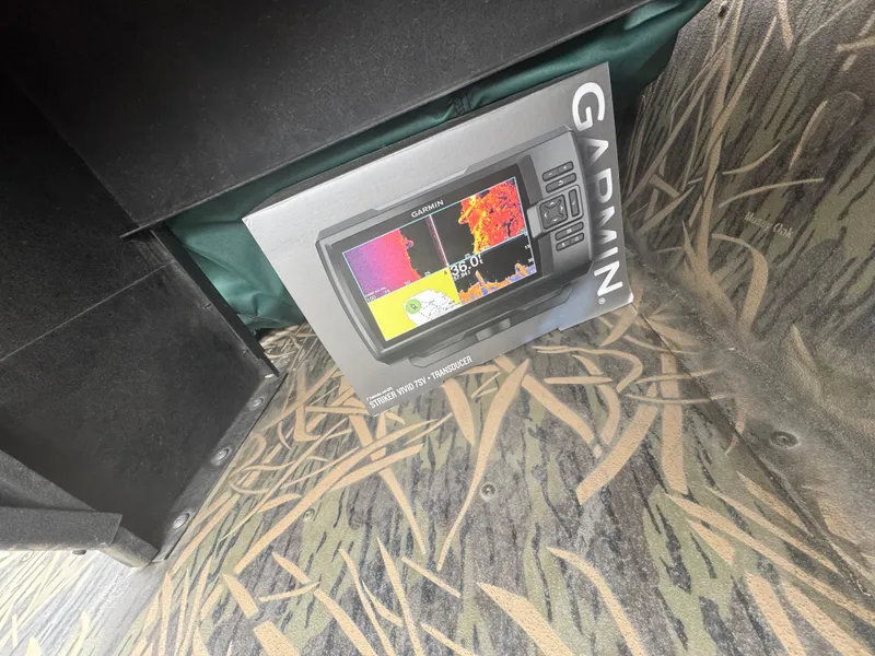 Slide: The Image of Lowe Roughneck 1756SC 2017 - 5