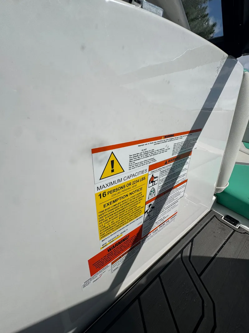 Slide: The Image of Tigé 24RZX 2021 - 14