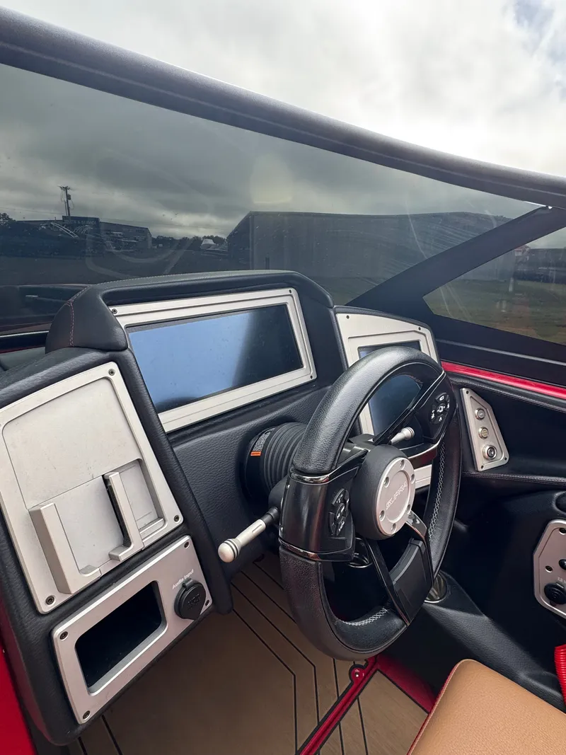 Slide: The Image of Supra SA 550 2019 - 4