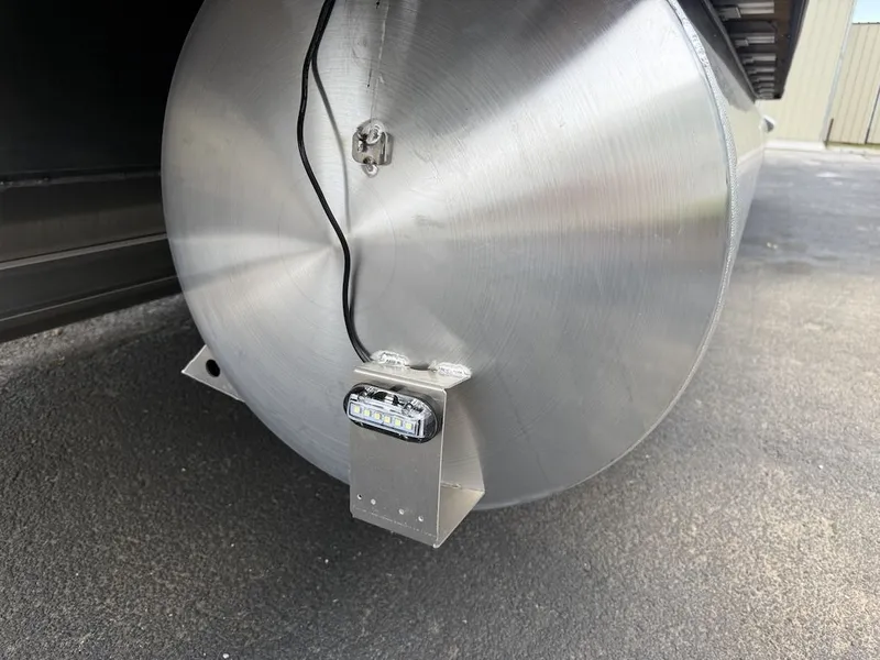 Slide: The Image of Sylvan L-3 LZ DH 2026 pontoon with LED light. - 24