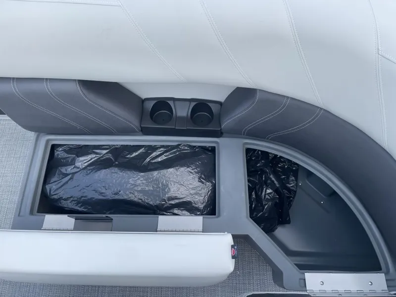 Slide: The Image of Sylvan 822 LZ Mirage 2026 - 15