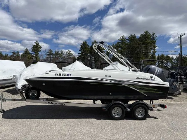 The Image of Hurricane 188 Sundeck Sport SS 2018 - 1