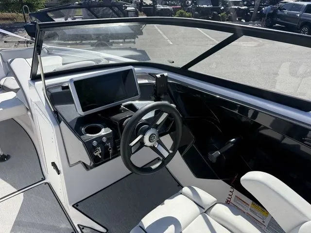 Slide: The Image of Yamaha SX250 2024 - 16