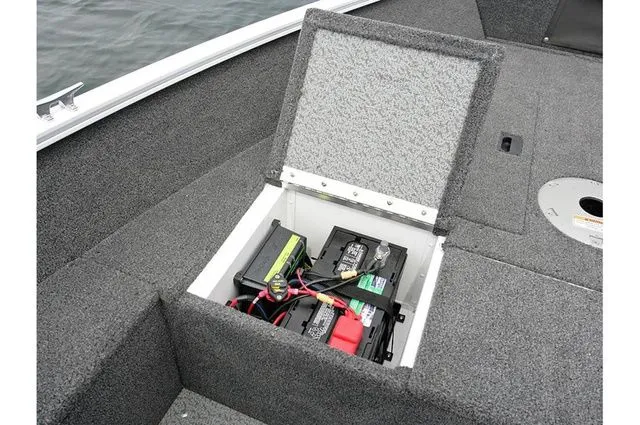 Slide: The Image of Lund 1650 Angler Tiller 2023 - 12
